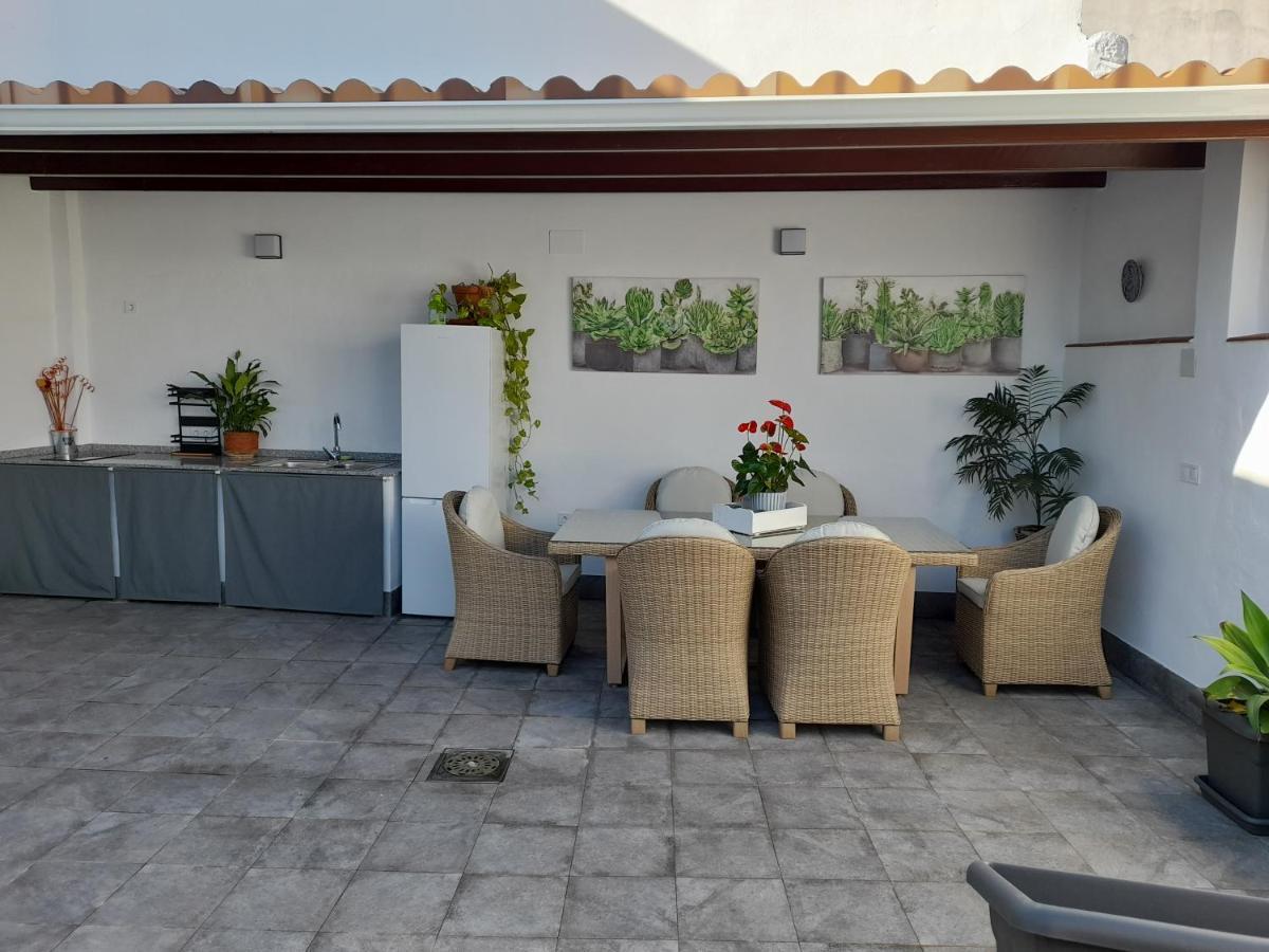 Lonja Del Ribacillo, Holiday home